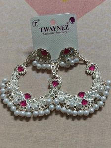 Twaynez Designer Jhumka Earrings with Pearls