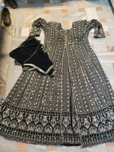 Ethnic Kurta Set with Embellishments