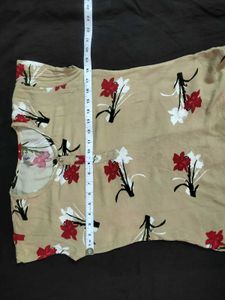 @99 Nude Floral Top