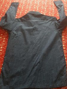 NEW WITHOUT TAG -Men's Stylish Textured Shirt