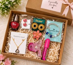 Gifting Box of Accessories