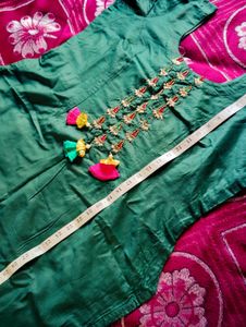 Elegant Emerald Green Kurti