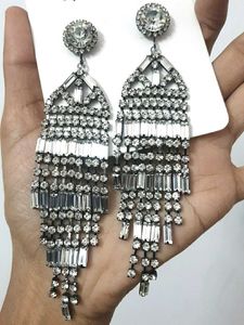 RUNWAY MODEL Dazzling Earrings