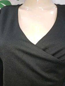 (300)Black Wrap Top