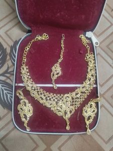 Exquisite Gold-Plated Kundan Necklace Set