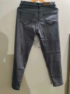Stylish Grey Denim Jeans for Men