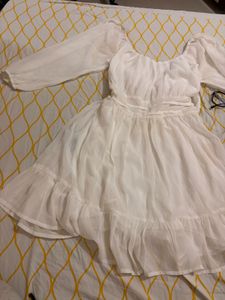 Chic White Puff Sleeve Dress