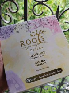 Roots Canada Anti Tan Facial Kit
