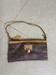 Louis Vuitton LV bagutte bag super rare
