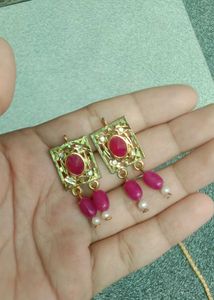 Stunning Gold Choker Necklace with Earrings