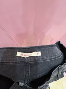 Levi's Jeans - Classic Style