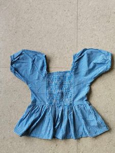 Gingham top 🪬🤍🩵