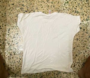 WHITE BODY HUGGING TSHRIT Small Size