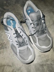 Price reduced!!!Original New Balance Gray Running