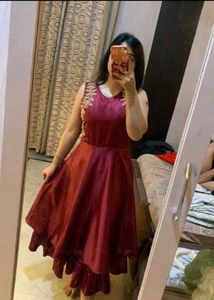 Free delivery 🚚 Elegant Maroon Ethnic Gown