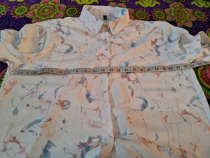 Chic Button-Up Shirt for Social Gatherings