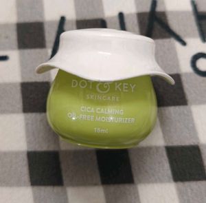 DOT &amp; KEY Strawberry Dew Tinted Sunscreen