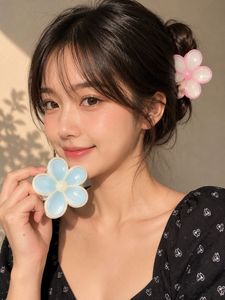 Cute Flower Claw Clips - Set of 2