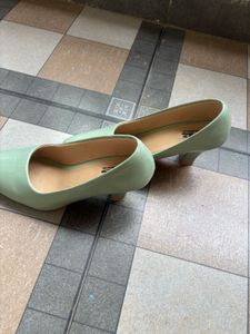 Stylish Mint Green Belly – Like New Condition ✨