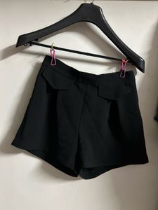Chic Black High-Waisted Shorts