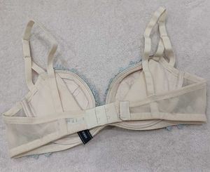 Elegant Lace Bra - Stunning Design