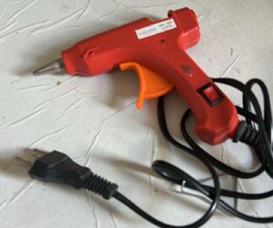 Hot Glue Gun with Accessories