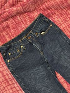 Blue low rise Levi’s Denim Jeans