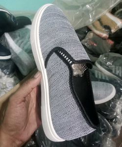 NEW NO USED CASUAL SHOES FOR MEN &amp; WOMAN'S