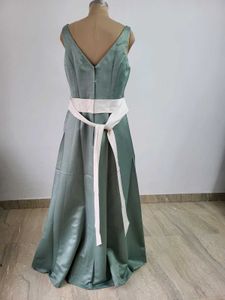 Elegant V-Neck Maxi Dress