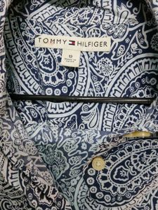 PRICE DROP ⬇️⬇️ TOMMY HILFIGER Printed Shirt