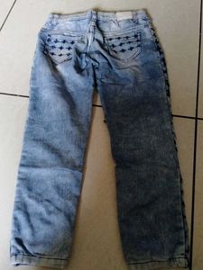Stylish Blue Patterned Ripped Jeans