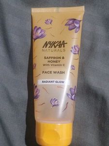 Nykaa Naturals Saffron &amp; Honey Face Wash