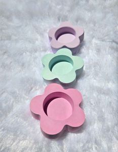 Cute Flower Shaped Tealight Holders