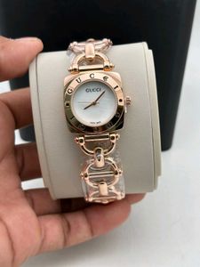 Gucci Women's Watch - Stylish Timepiece AT SALE PR