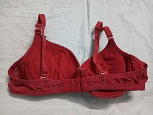Red pedded 💛Embroidered Bra