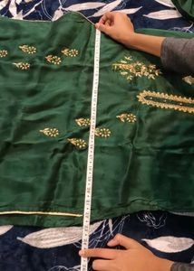 Elegant Emerald Green Embroidered Kurta Set
