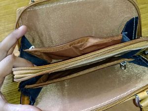 Branded SAMSONITE Cute Leather Handbag