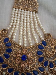 Exquisite Pearl &amp; Blue Stone passa