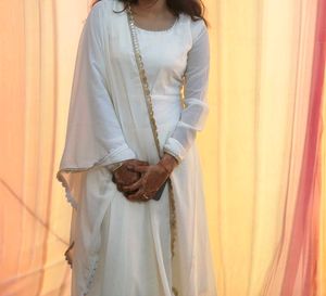 Elegant White &amp; Gold Kurta Set