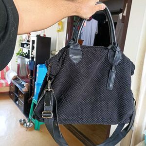 Stylish Black Textured Shoulder Bag