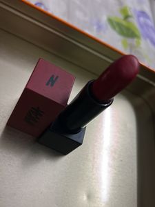 Nykaa New Lipstick Used Only Once Selling Because Of Similar Collection