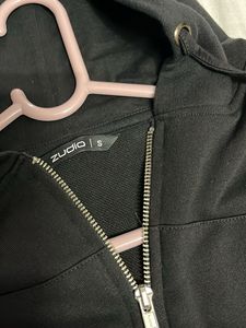 Black Cropped Zip-Up Hoodie