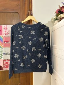 Cozy Floral Print Sweatshirt
