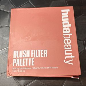 Huda Beauty Blush Filter Palette