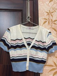 Chic Cropped Cardigan Top