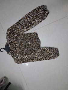 Stylish Leopard Print Smocked Top