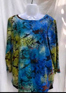 Artistic Print 3/4 plus size Sleeve Top