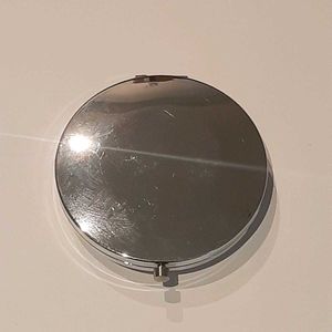 🪞 Hand-Held Pink Pocket Makeup Mirror - Women