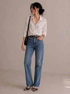 🫴♥️🤍Chic White Heart Print Button-Up Shirt