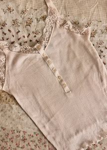 Lace coquettish Trim Cami